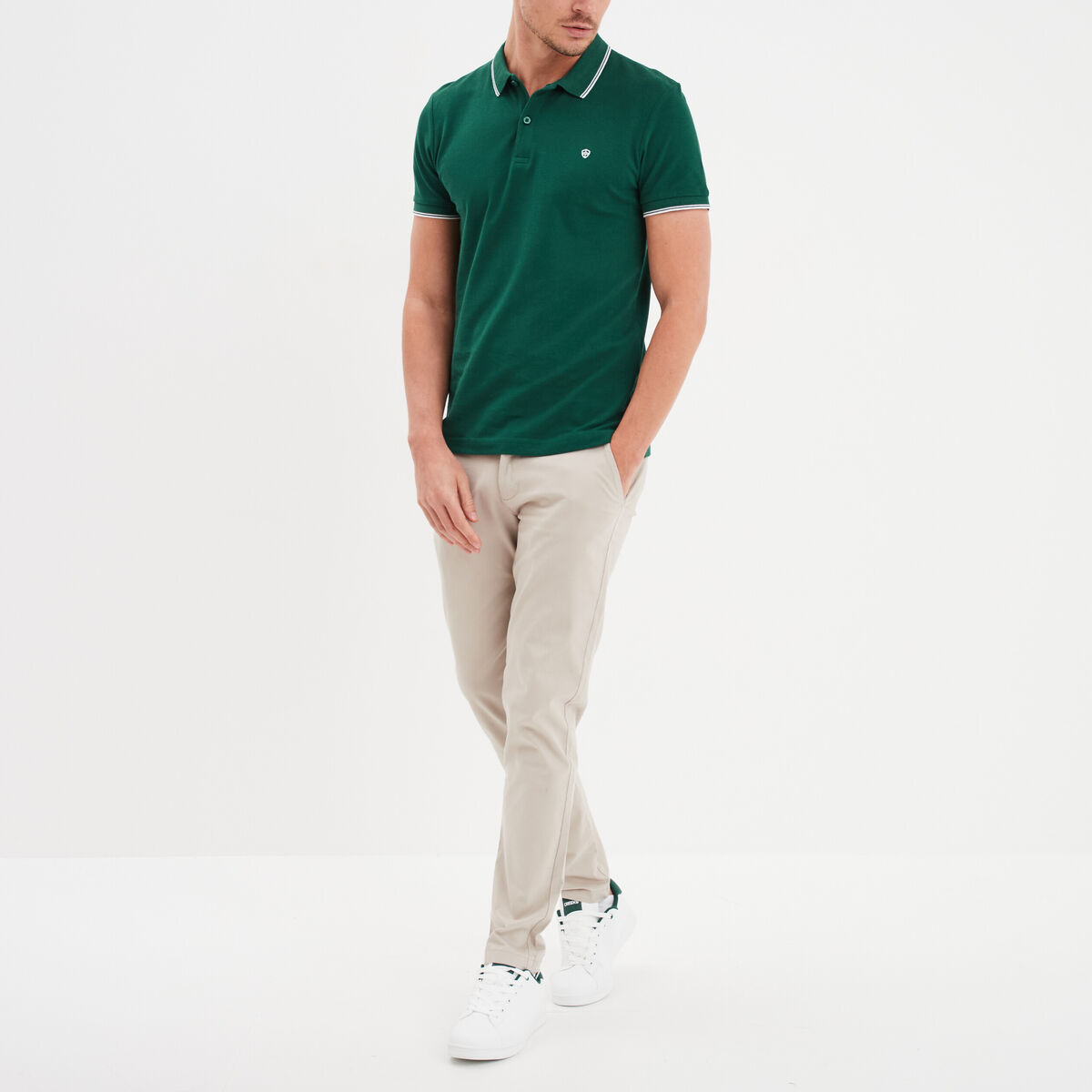 Polo manches courtes bords contrastés vert foncé homme