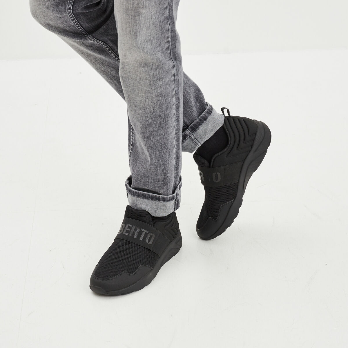 Baskets running languette d'enfilage noir homme