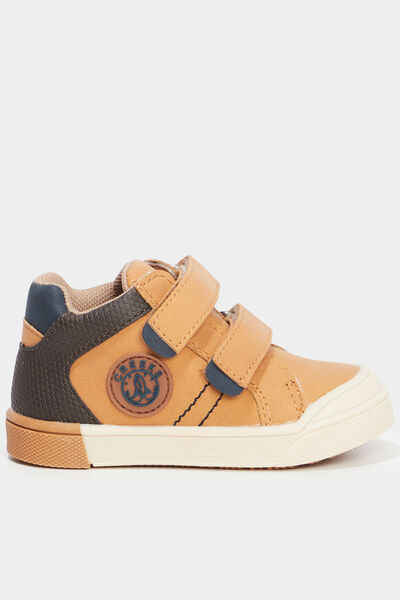 Baskets &agrave; scratchs bout rond Creeks camel b&eacute;b&eacute; gar&ccedil;on