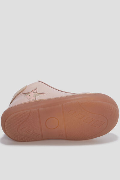 Bottillons zippés en cuir rose bébé fille