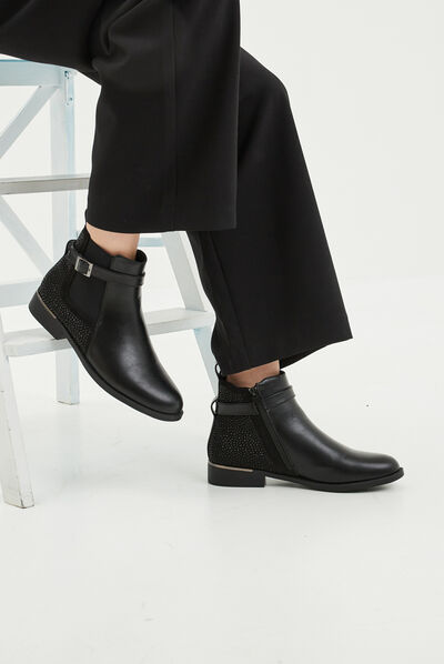 Bottines plates avec strass et boucles noir femme