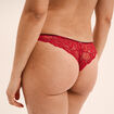 Tanga &agrave; micro dentelle rouge femme
