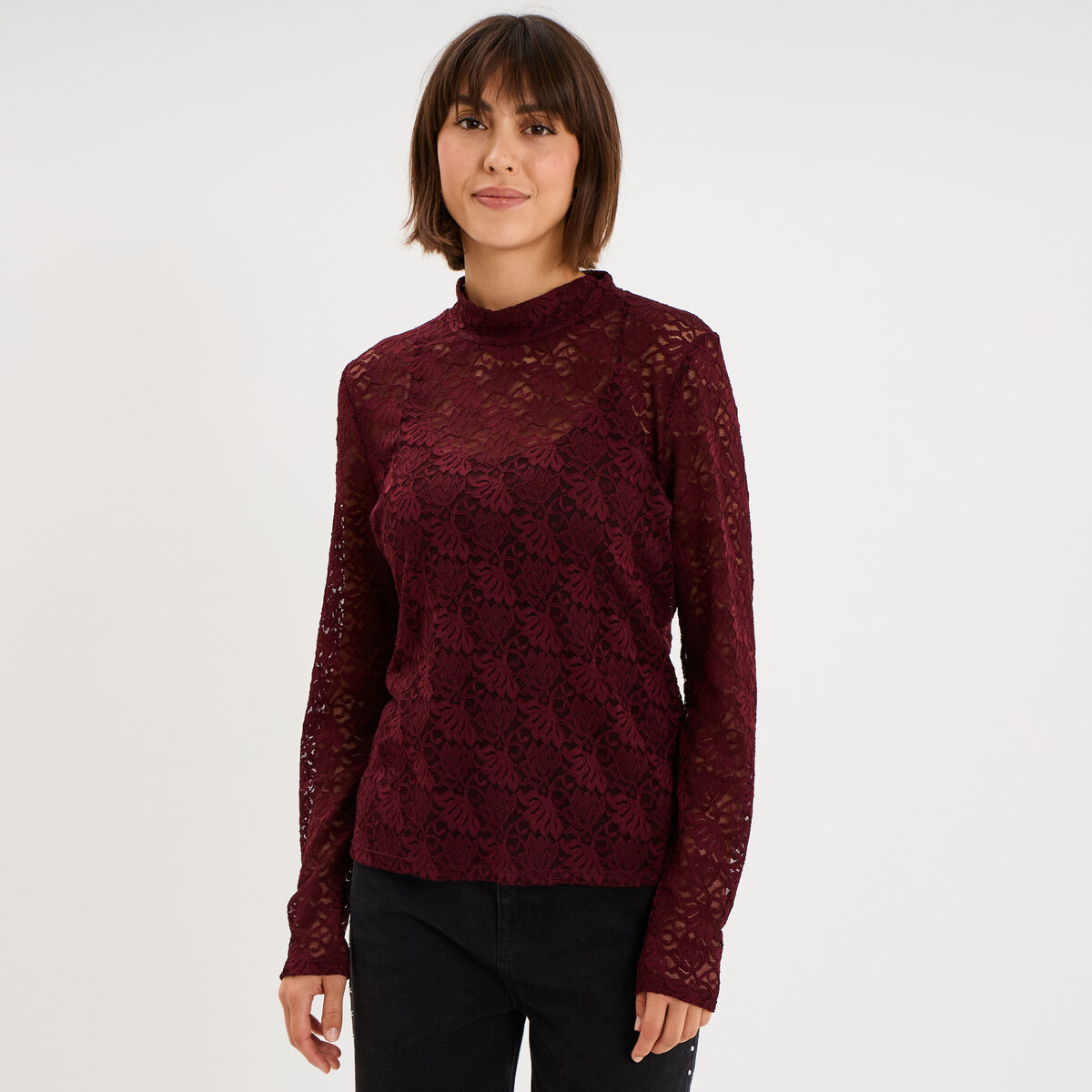 Blouse dentelle col montant violet fonc&eacute; femme