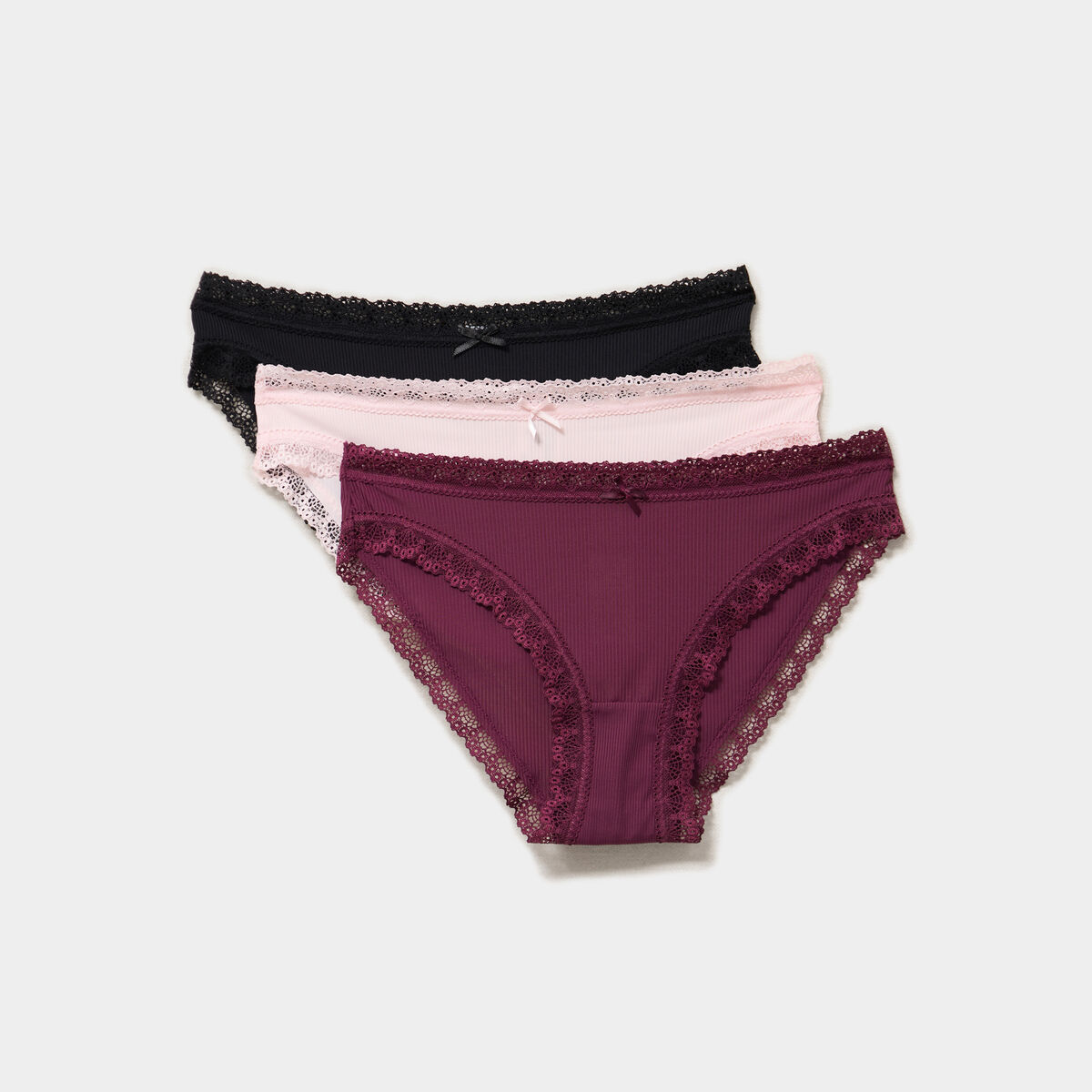 Lot 3 culottes avec dentelle prune femme