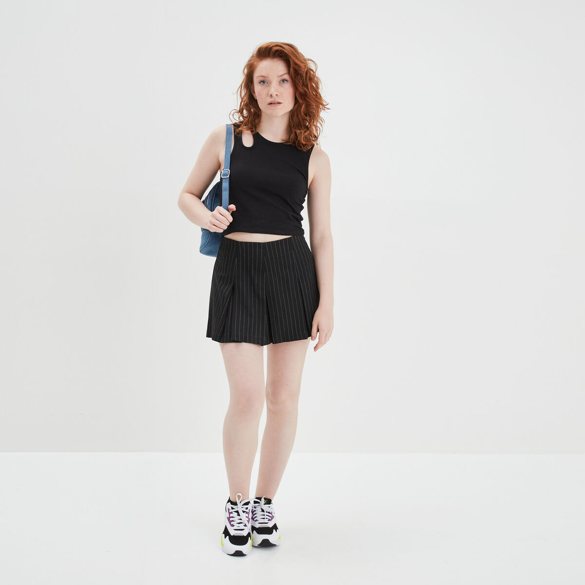 Jupe-short courte droite plissée noir femme