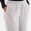 Pantalon effet polaire d&eacute;tails torsades gris clair femme