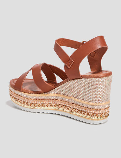 Sandales compens&eacute;es avec bride marron femme