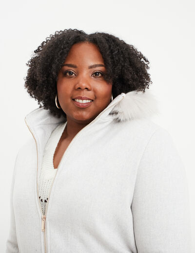 Manteau à capuche imitation fourrure gris clair femme grande taille