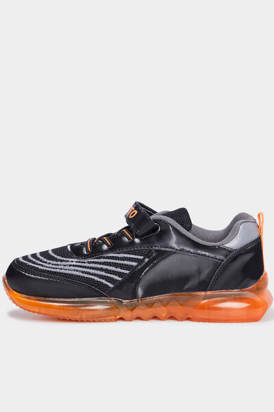 Baskets running lumineuses Naruto noir gar&ccedil;on