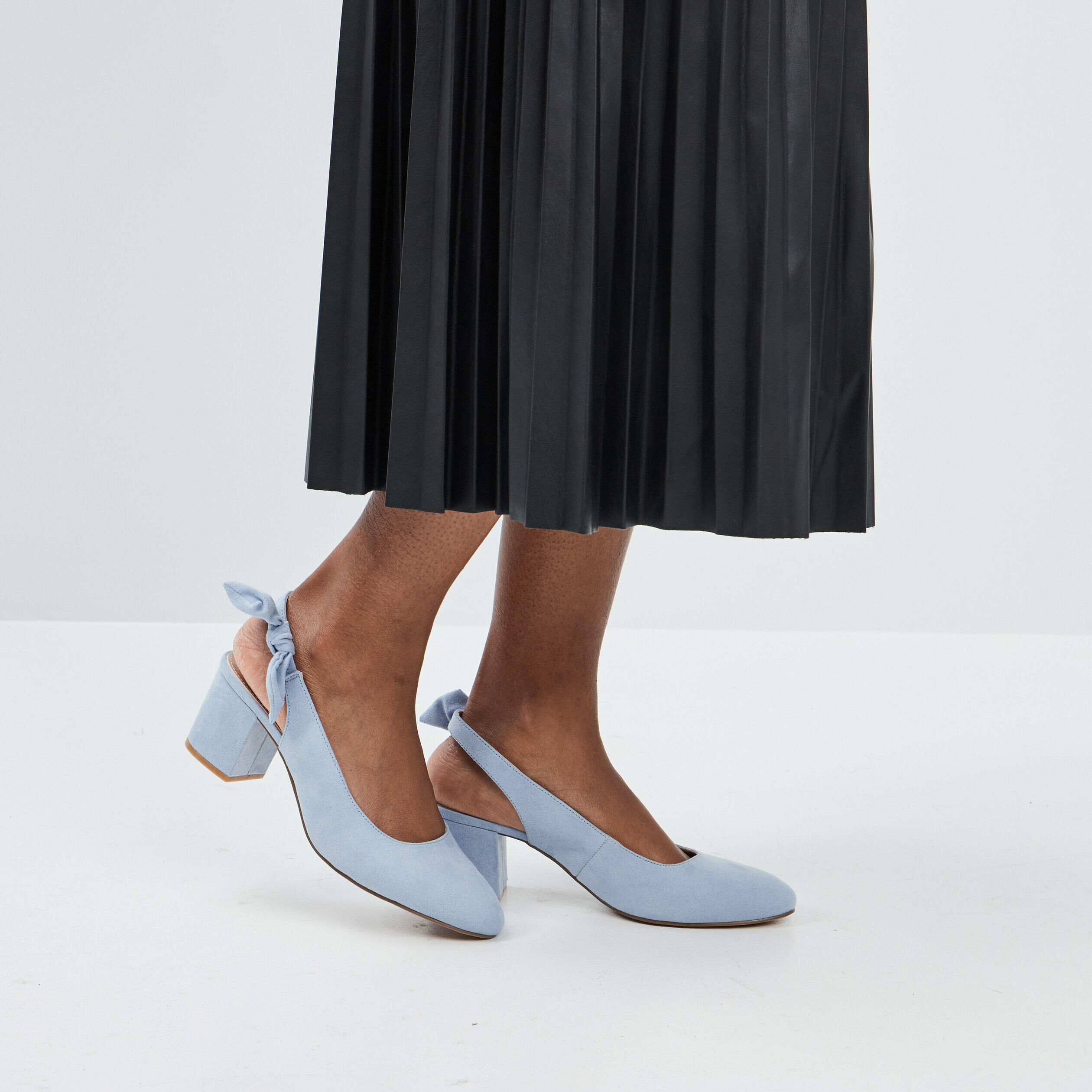 Escarpins à talons carrés bleu femme LH