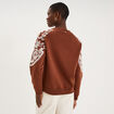 Sweat manches brod&eacute;es col rond marron fonc&eacute; femme