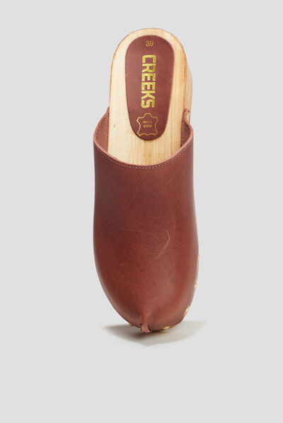 Mules sabots bout fermé en cuir Creeks marron femme