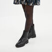 Bottines &agrave; lacets en cuir noir femme