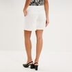 Short droit &agrave; pont blanc femme
