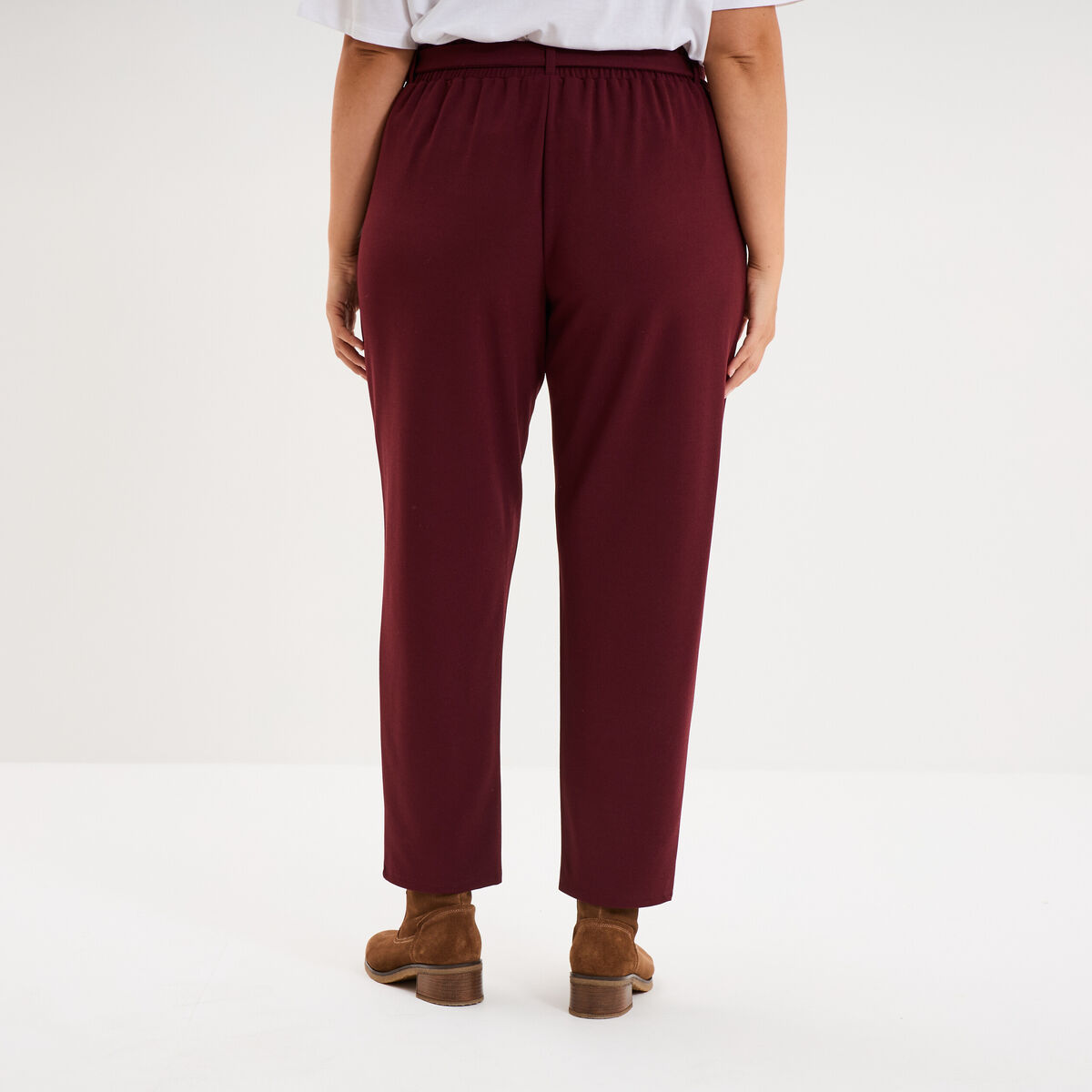 Pantalon cigarette ceintur&eacute; effet cr&ecirc;pe violet fonc&eacute; femme grande taille