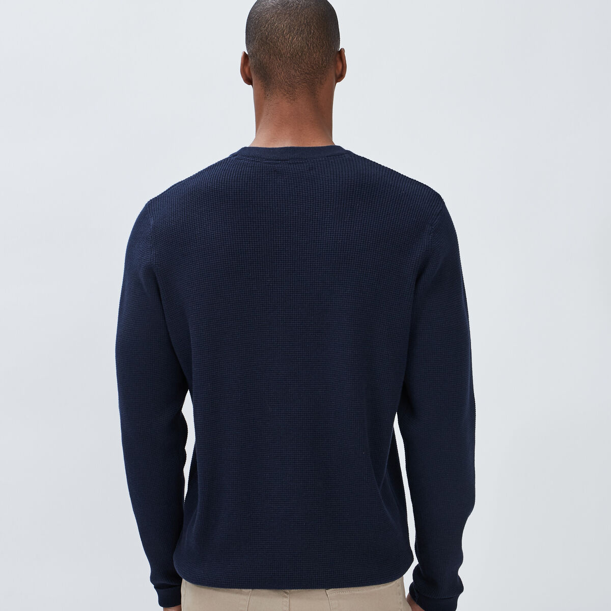 Pull avec col rond à relief bleu marine homme