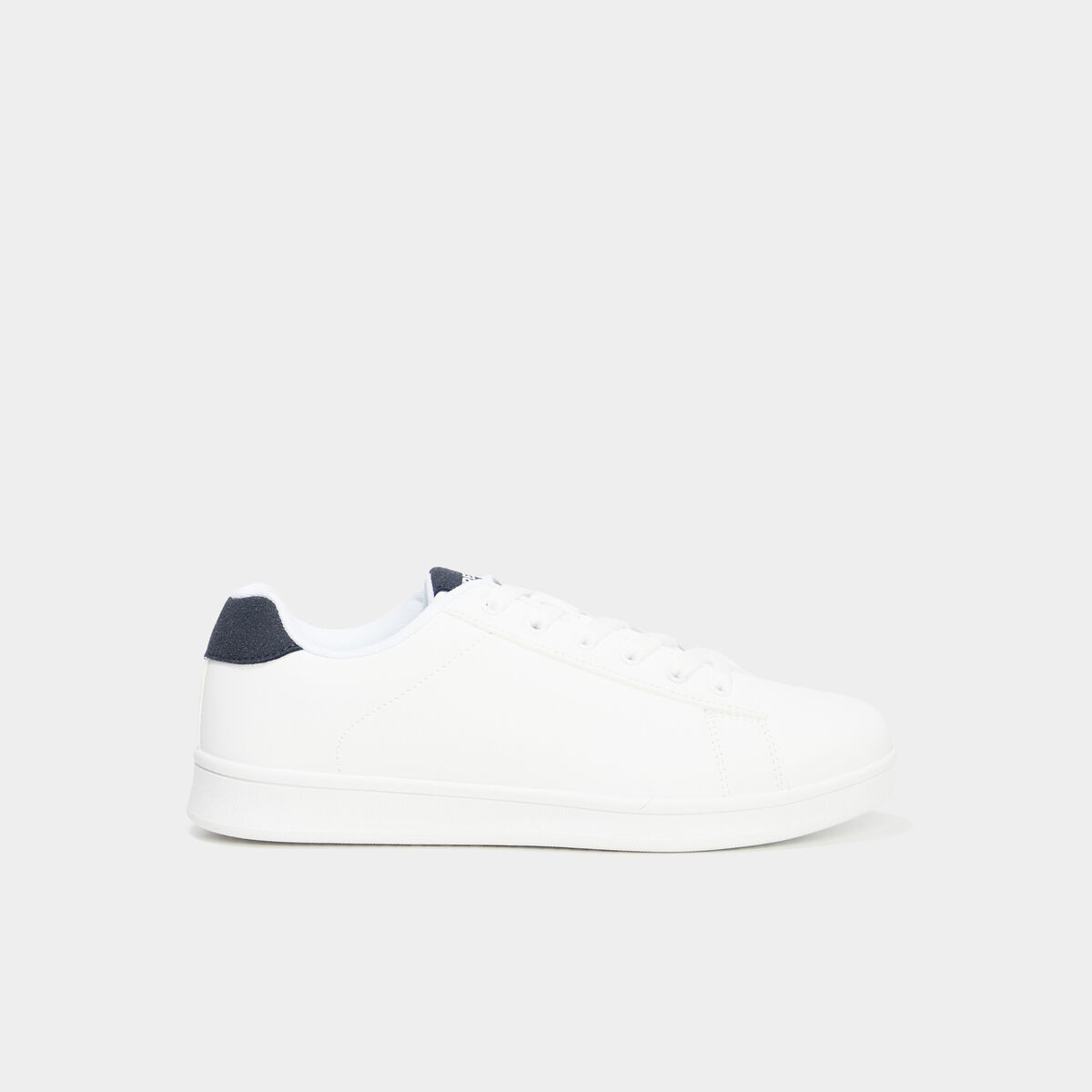 Baskets &agrave; lacets bout rond bleu marine femme