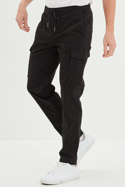 Pantalon cargo taille &eacute;lastiqu&eacute;e noir homme