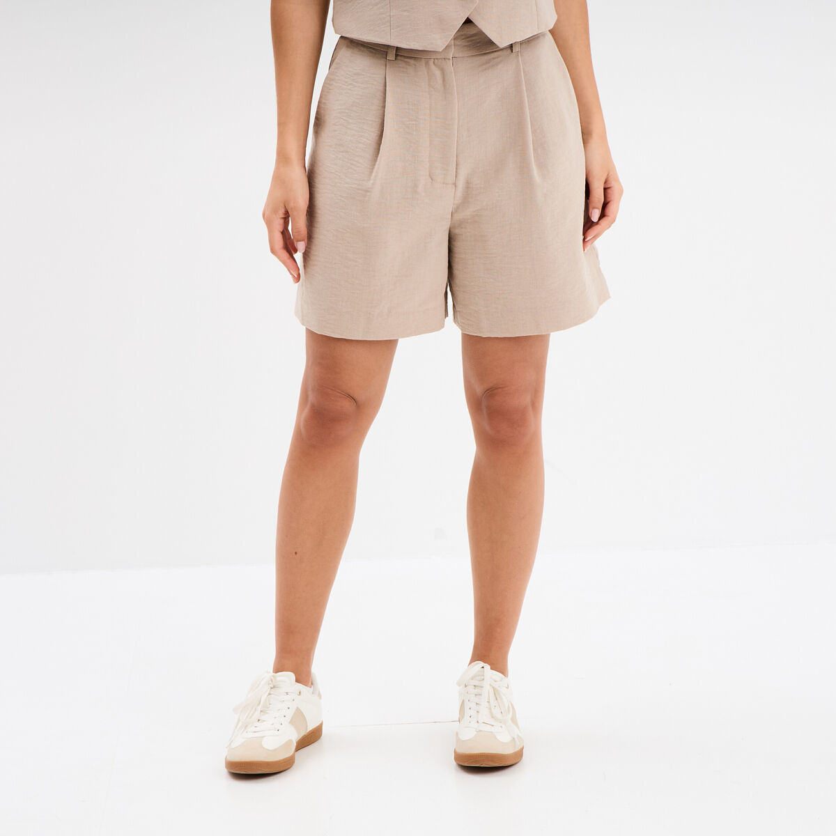 Short large avec pinces beige femme