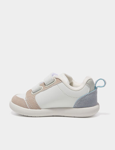 Tennis basses &agrave; scratchs semelle souple bleu ciel b&eacute;b&eacute; gar&ccedil;on