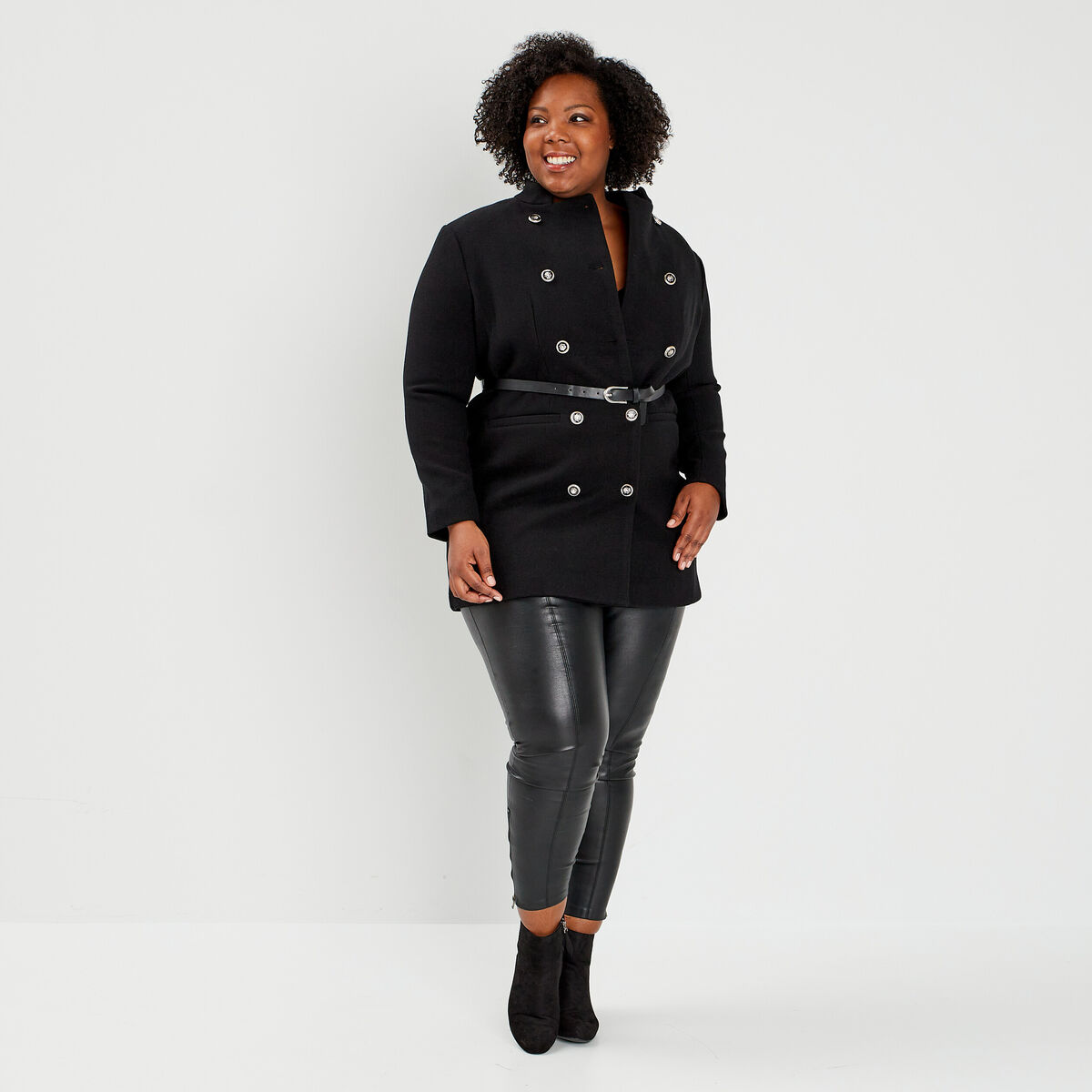Manteau esprit officier droit ceinturé noir femme grande taille
