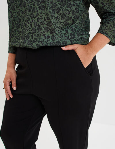 Pantalon slim taille élastiquée noir femme grande taille