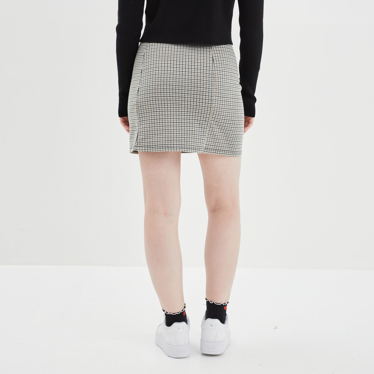 Jupe courte droite avec fente beige femme
