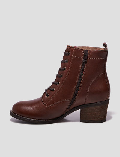 Bottines en cuir à talons carrés marron femme