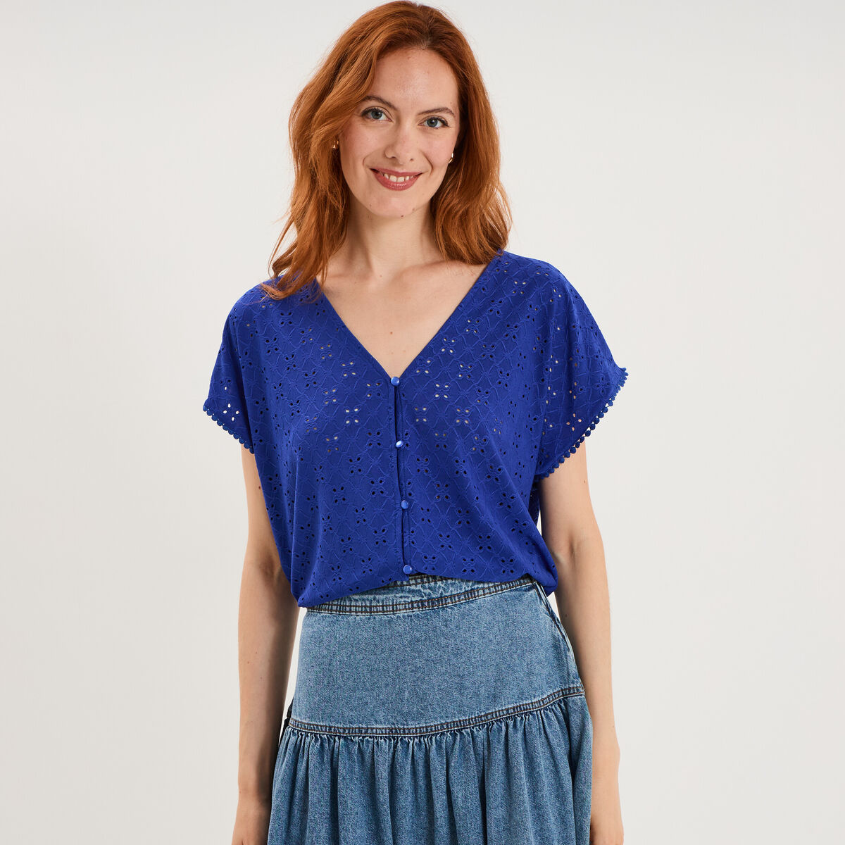 T-shirt dentelle avec boutons bleu electrique femme