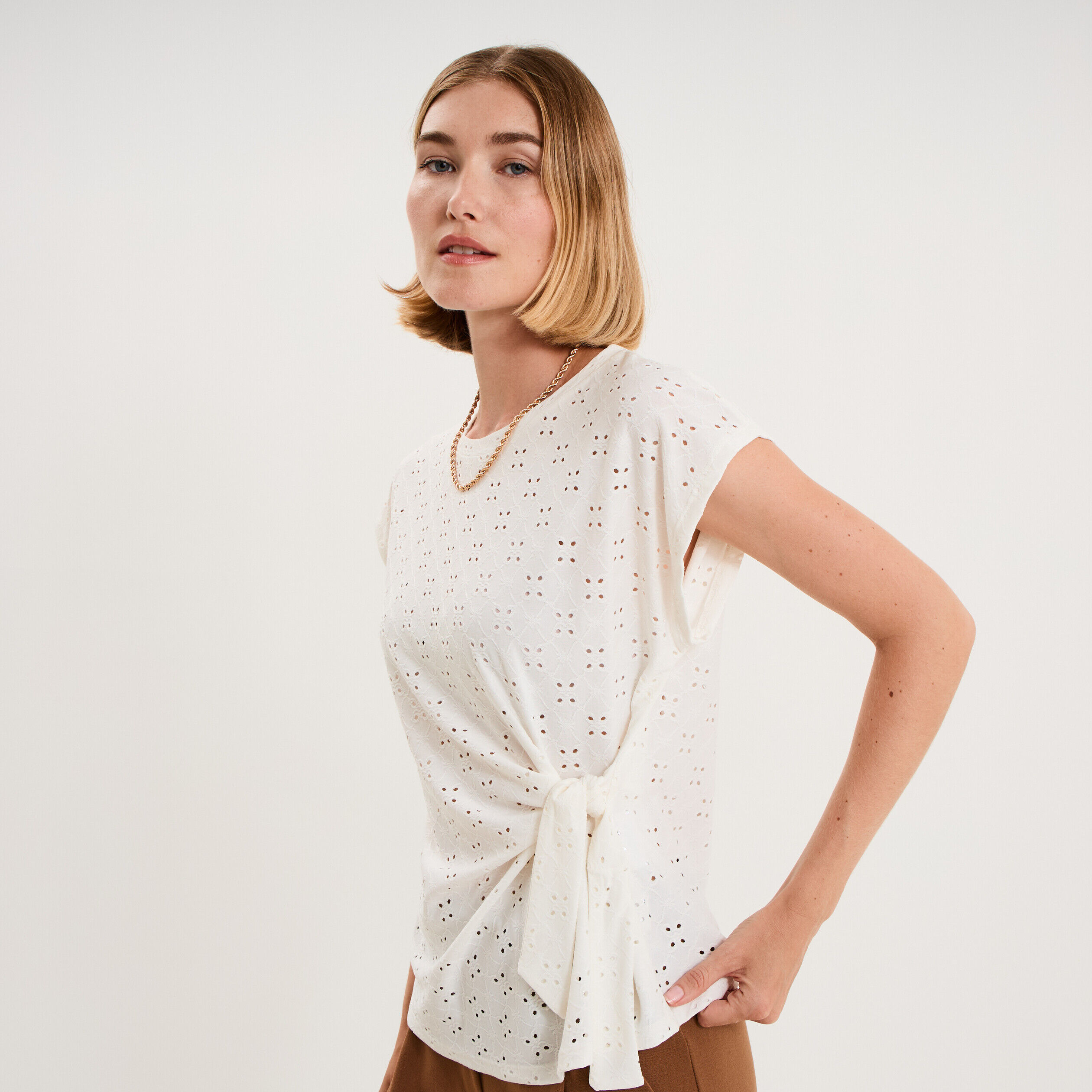 Top broderie anglaise noué à la taille blanc femme
