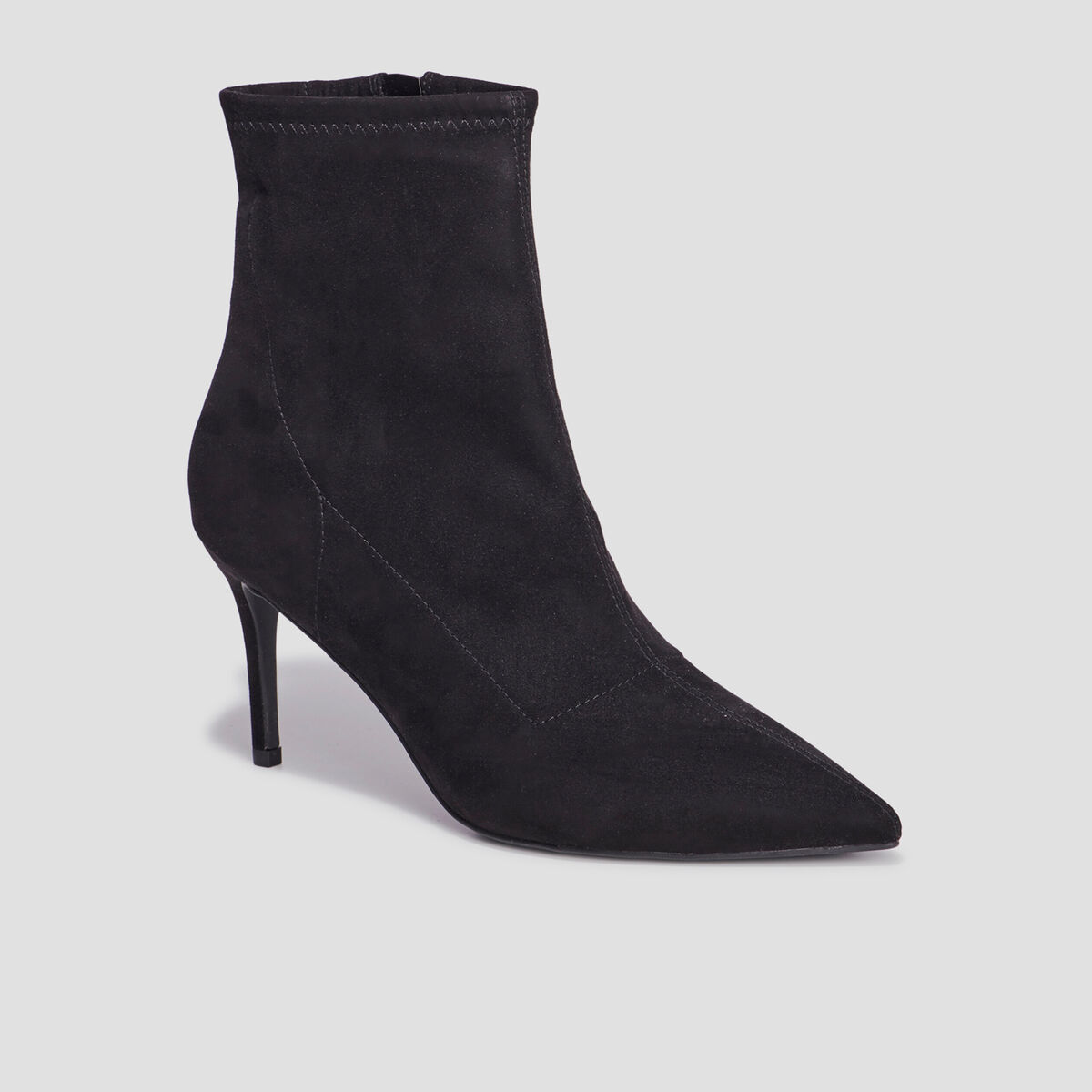 Bottines bouts pointus talons aiguilles noir femme