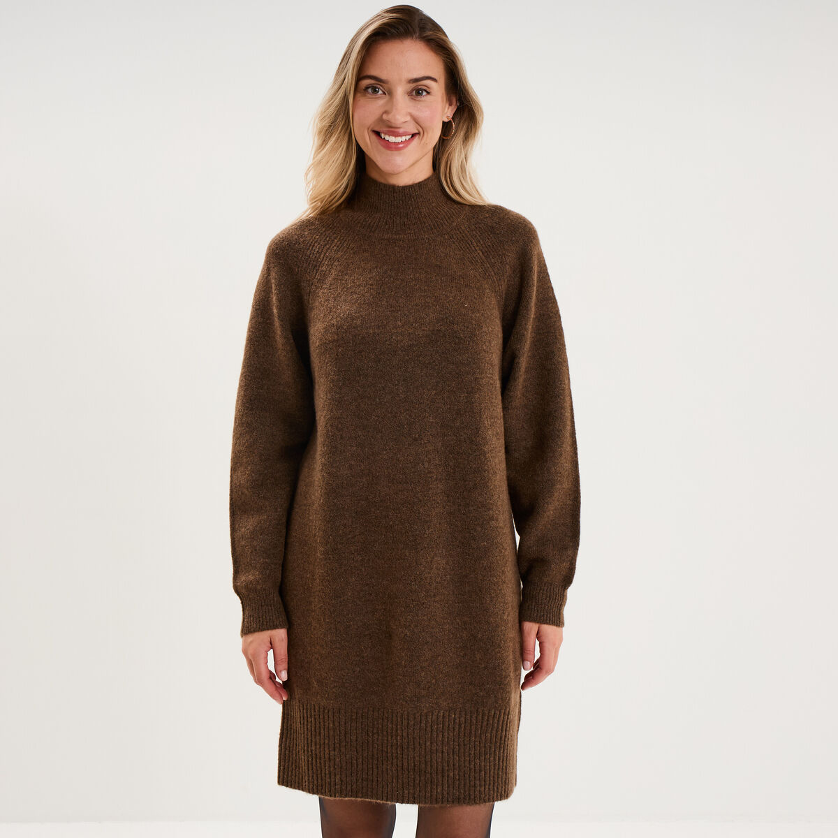Robe pull col montant manches longues marron femme