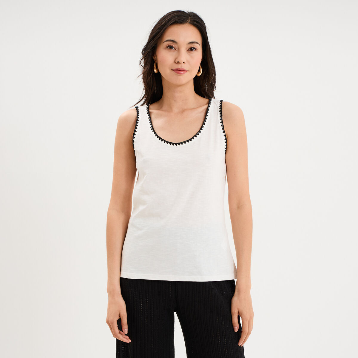 D&eacute;bardeur cintr&eacute; avec broderie coton blanc femme