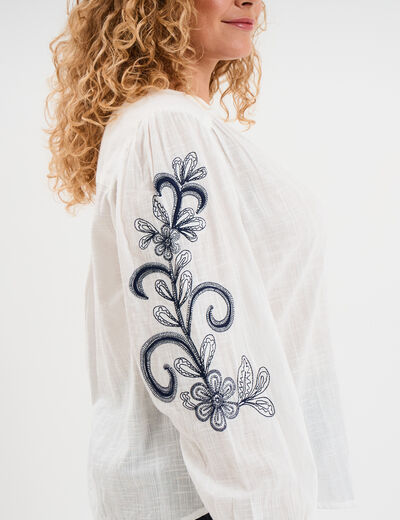 Blouse manches brodées col tunisien blanc femme grande taille