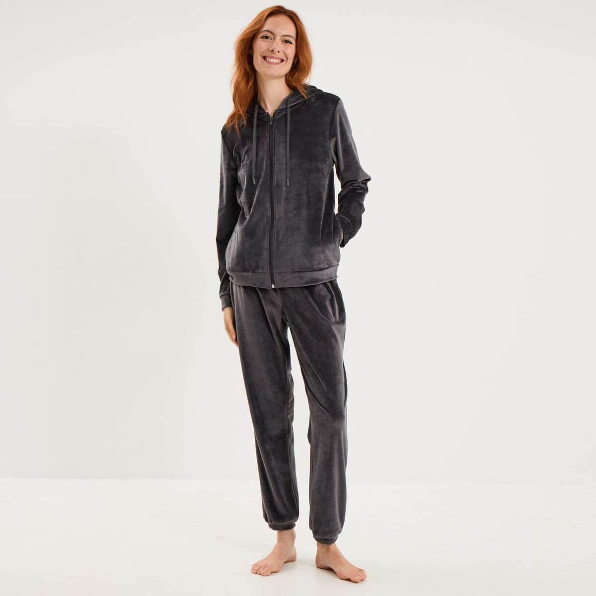 Ensemble pyjama sweat pantalon velours gris fonc&eacute; femme