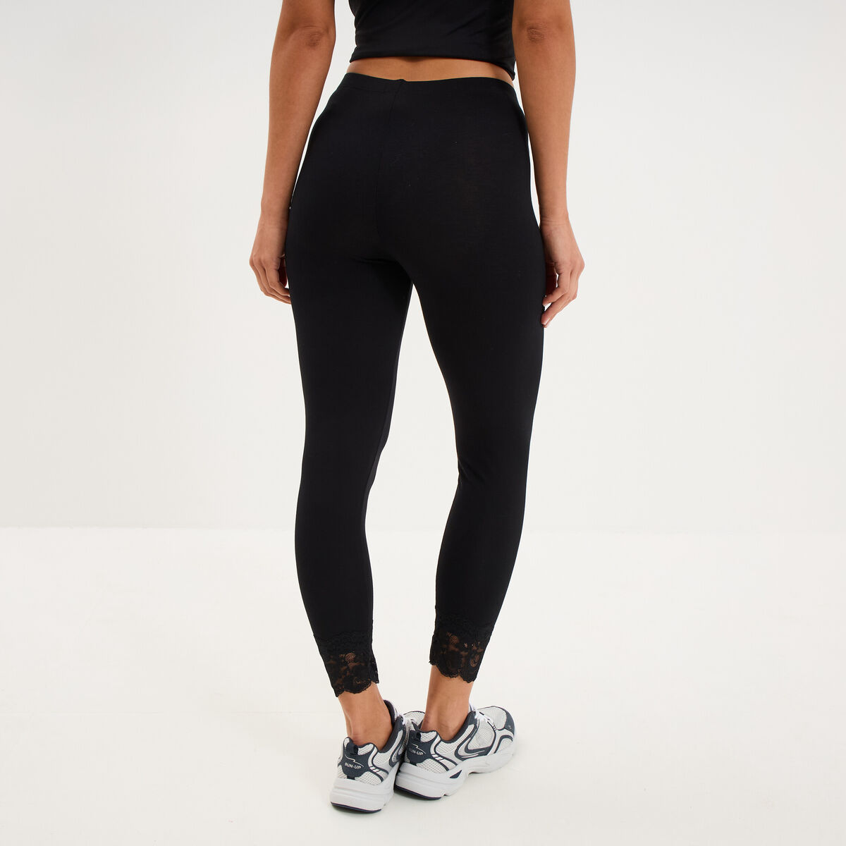 Legging 7/8&egrave;me avec dentelle noir femme