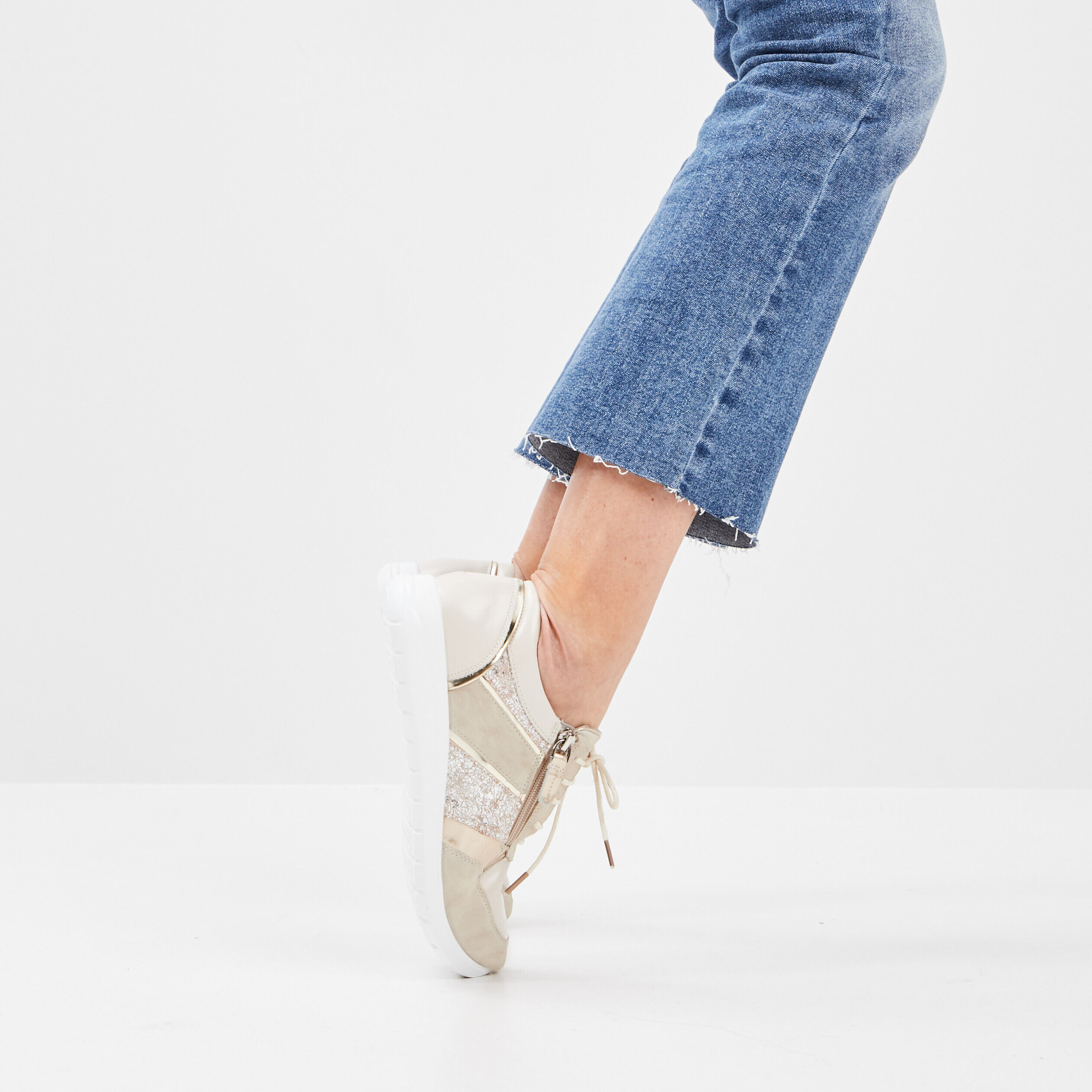 Tennis zippées en cuir pied large sable femme CONFORTISSIMO