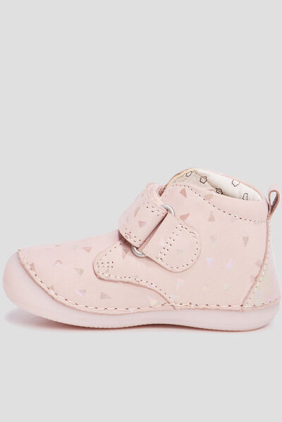 Bottillons en cuir Kickers Sabio rose bébé fille