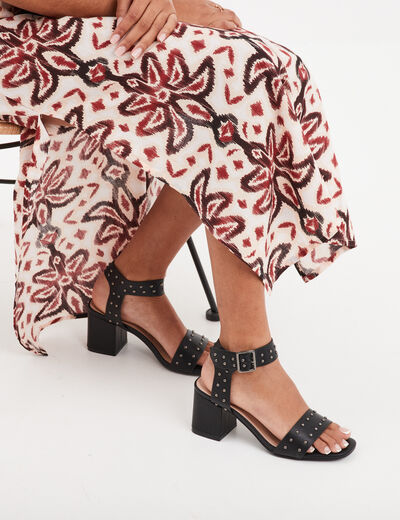 Sandales avec clous et talons Liberto noir femme