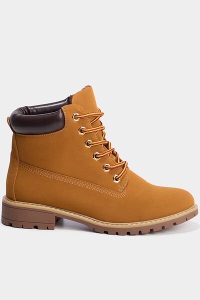 Bottines crant&eacute;es marron clair femme