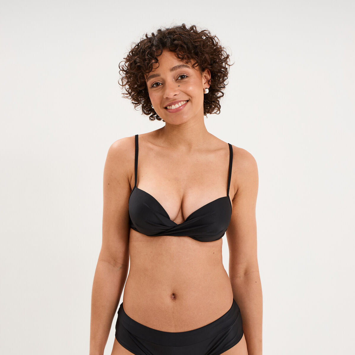 Haut de maillot de bain push up armatur&eacute; noir femme