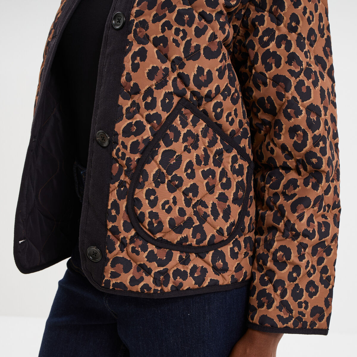 Veste matelass&eacute;e boutonn&eacute;e col rond camel femme