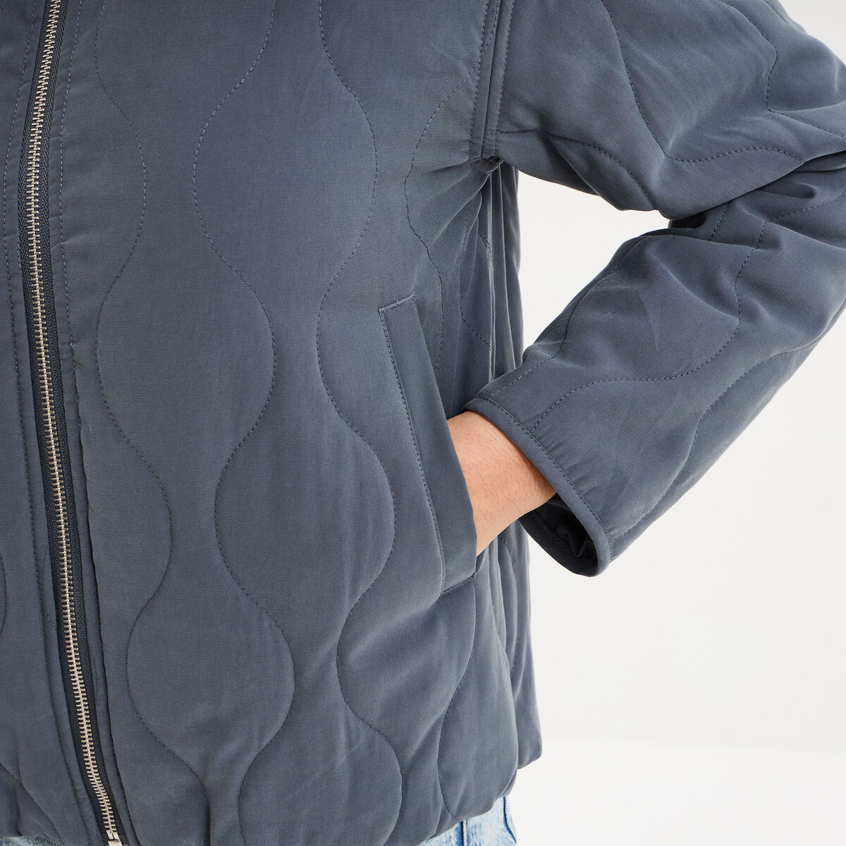 Blouson bomber matelass&eacute; gris femme