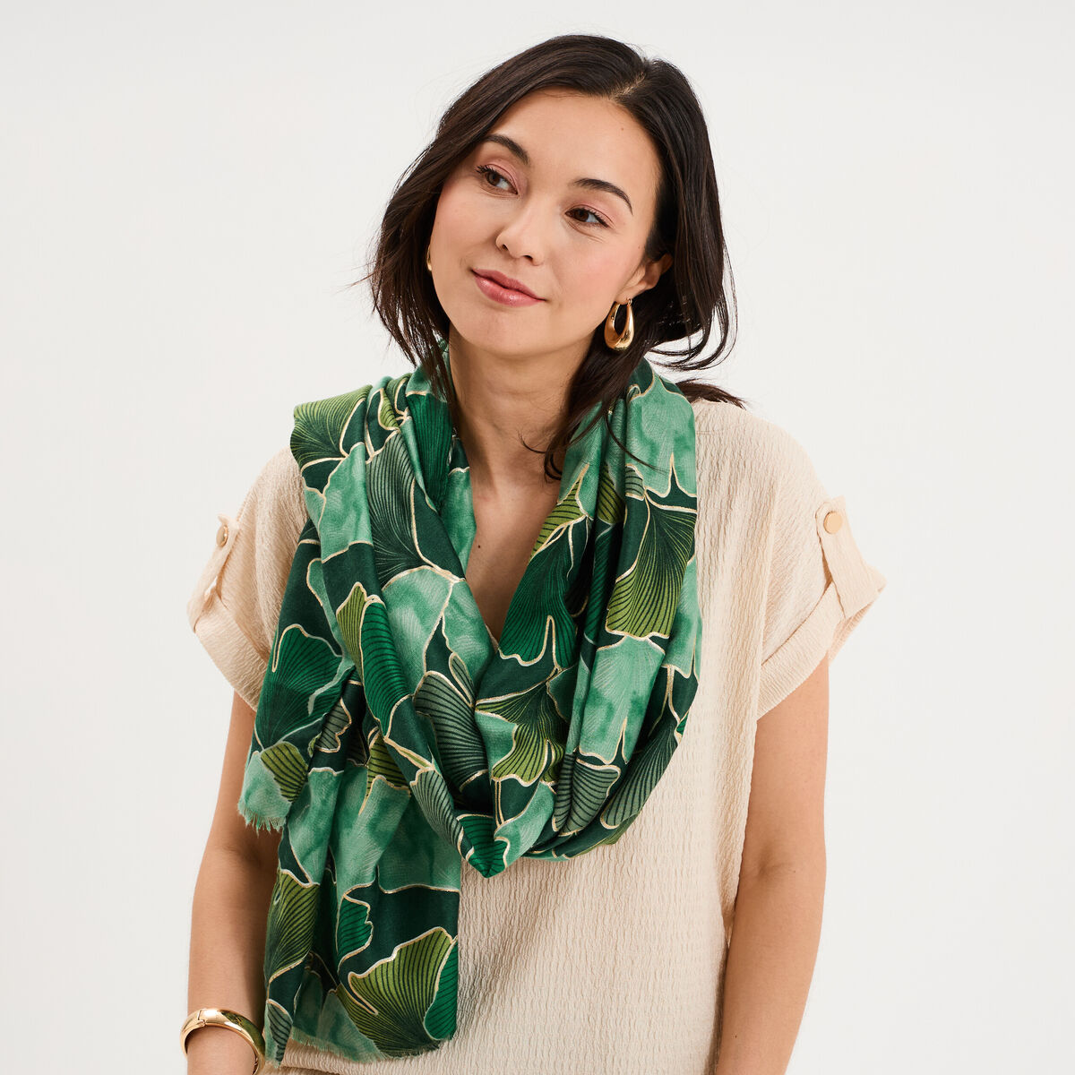 Foulard bords &agrave; franges fines vert femme