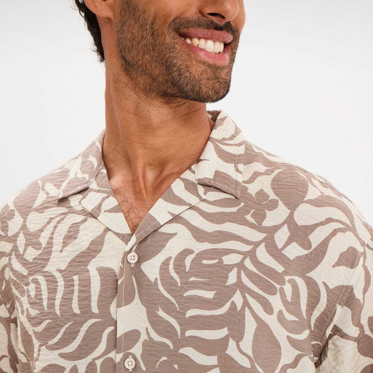 Chemise l&eacute;g&egrave;re textur&eacute;e manches courtes beige homme