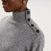 Pull col montant &agrave; boutons gris femme