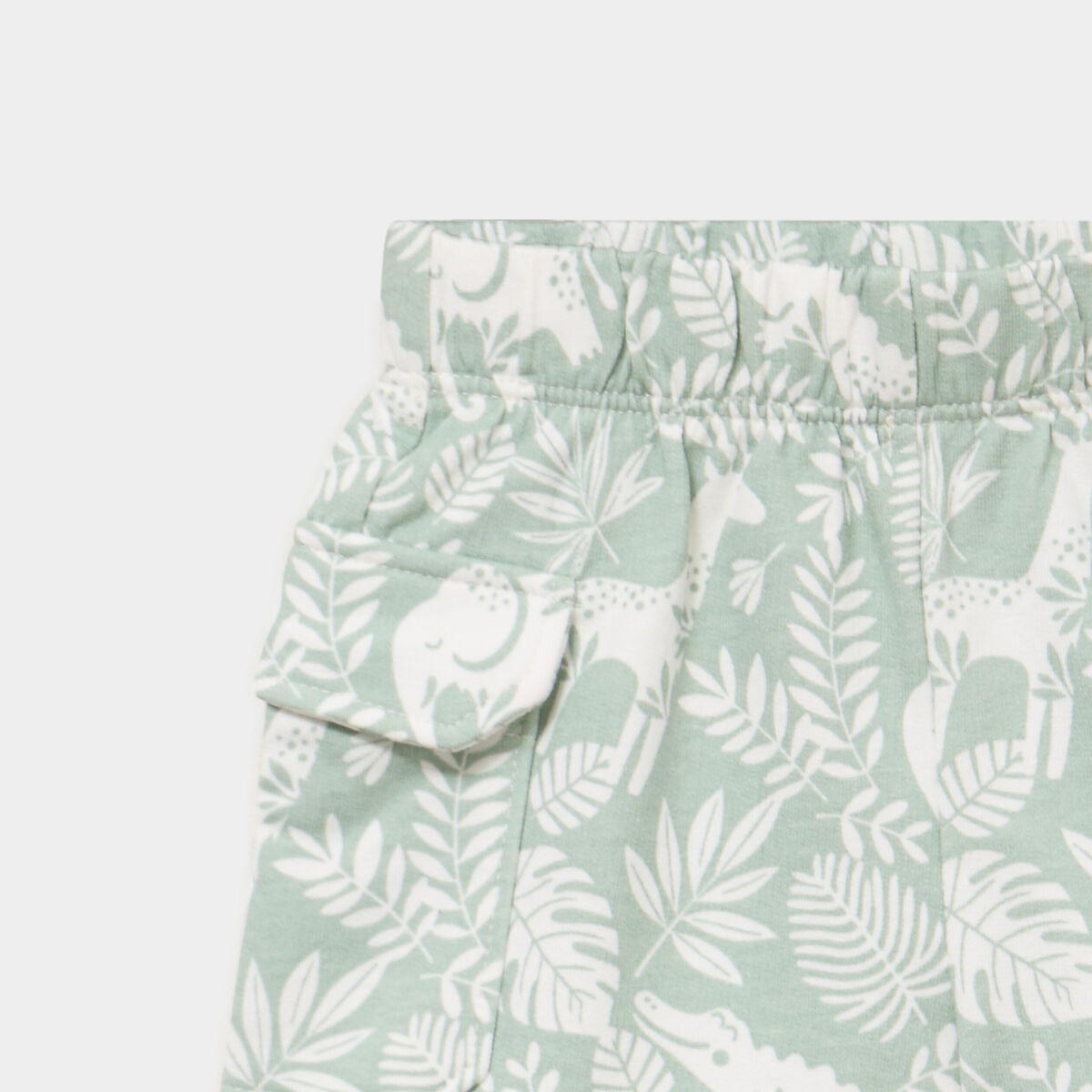 Short poches avec rabat vert pastel b&eacute;b&eacute; gar&ccedil;on