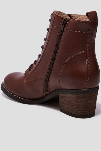 Bottines en cuir &agrave; talons carr&eacute;s marron femme