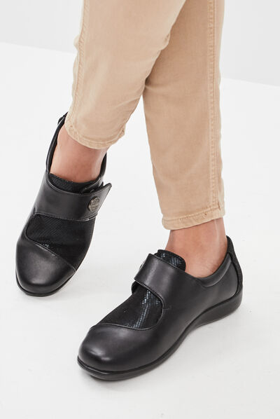 Loafers à scratch noir femme