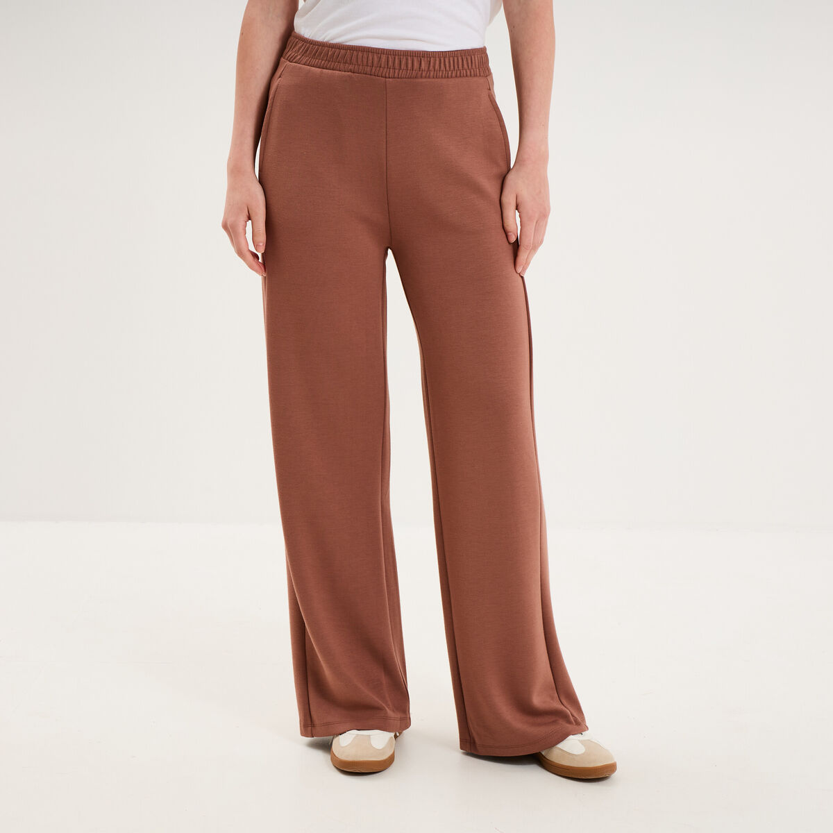 Pantalon de jogging large molletonn&eacute; marron femme